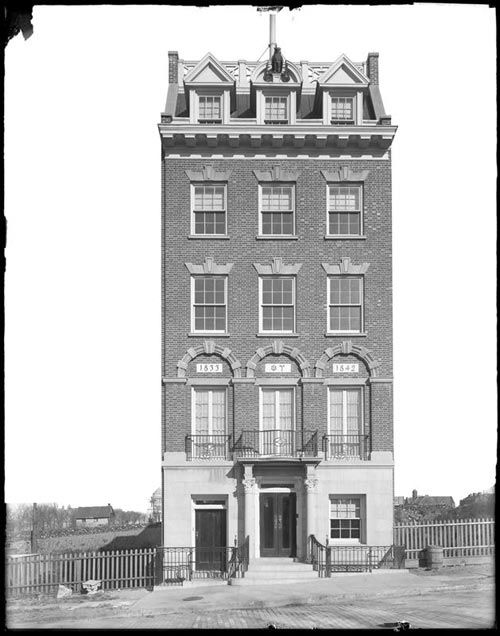 627 West 115th Street. Pi Upsilon Fraternity House, 1905